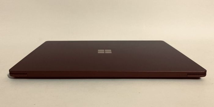 Ультрабук Microsoft Surface Laptop 1 1769 / 13.5" (2256x1504) IPS Touch / Intel Core i7-7660U (2 (4) ядра по 2.5 - 4.0 GHz) / 8 GB DDR4 / 256 GB SSD NVMe / Intel Iris Plus Graphics 640 / WebCam / Win 10 Pro б/в - зображення 3