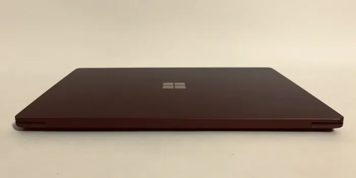 Ультрабук Microsoft Surface Laptop 1 1769 / 13.5" (2256x1504) IPS Touch / Intel Core i7-7660U (2 (4) ядра по 2.5 - 4.0 GHz) / 8 GB DDR4 / 256 GB SSD NVMe / Intel Iris Plus Graphics 640 / WebCam / Win 10 Pro б/в - зображення 3