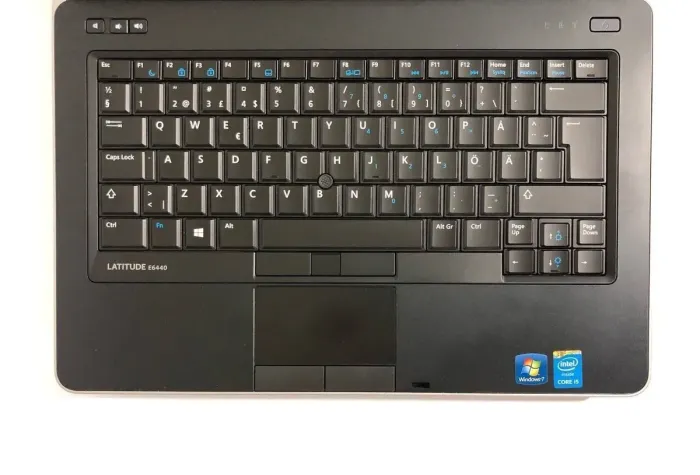 Ноутбук Dell Latitude E6440 / 14'' (1366x768) TN / Intel Core i5-4200M (2 (4) ядра по 2.5 - 3.1 GHz) / 8 GB DDR3 / 256 GB SSD / AMD Radeon HD 8690M, 2 GB GDDR5, 64-bit / DVD-ROM / Windows 10 Pro б/у - зображення 3