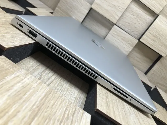 Ультрабук Б-клас HP ProBook 440 G7 / 14" (1920x1080) IPS / Intel Core i5-10210U (4 (8) ядра по 1.6 - 4.2 GHz) / 8 GB DDR4 / 250 GB SSD / Intel UHD Graphics / WebCam б/в - зображення 5