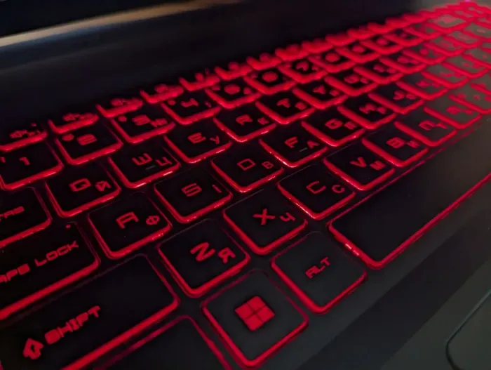 Ігровий ноутбук MSI MS-17L3 / 17.3" (1920x1080) IPS / Intel Core i7-12700H (14 (20) ядер по 3.5 - 4.7 GHz) / 16 GB DDR4 / 512 GB SSD / nVidia GeForce RTX 3060, 6 GB GDDR6, 192-bit / WebCam / Windows 11 б/в - зображення 6