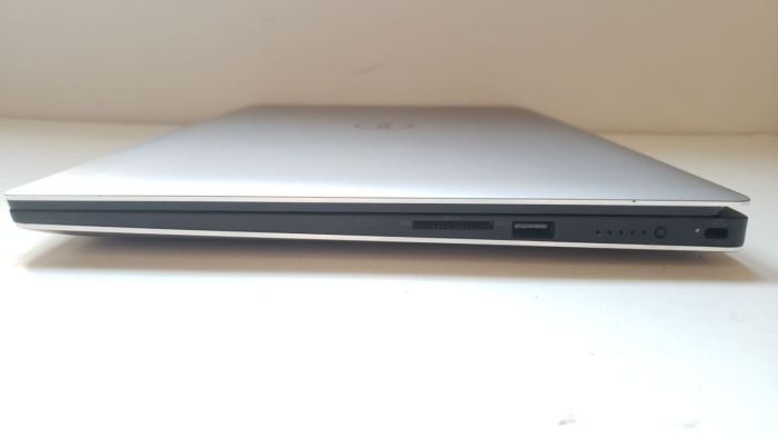 Мобільна робоча станція Dell Precision 5520 / 15.6" (3840x2160) IPS Touch / Intel Core i7-7820HQ (4 (8) ядра по 2,9 - 3,9 ГГц) / 16 ГБ DDR4 / 512 ГБ SSD + 500 ГБ HDD / nVidia Quadro M1200, 4 ГБ GDDR5, 128-біт / WebCam / Win 10 Pro б/в - зображення 5