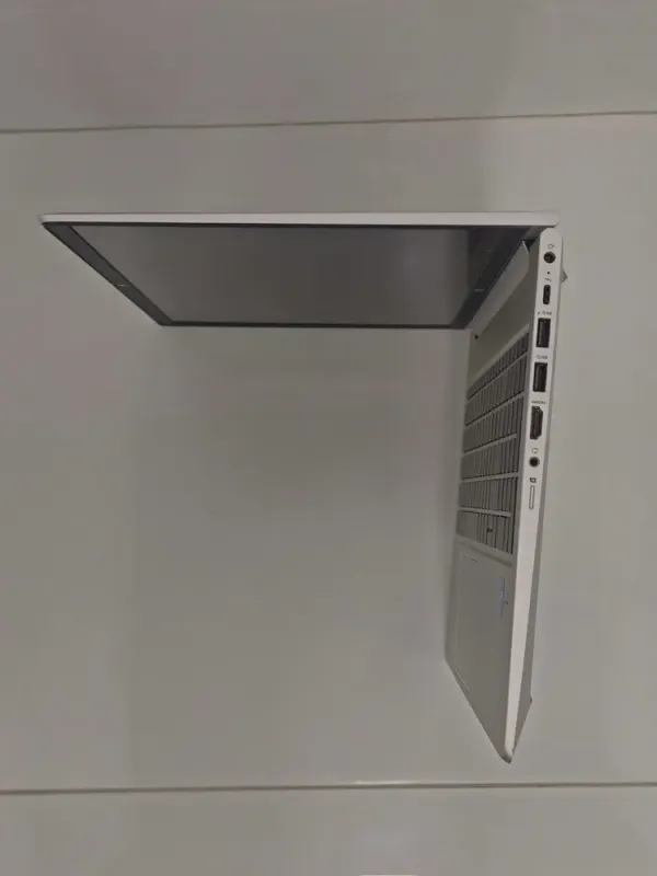 Ультрабук HP ProBook 650 G8 / 15.6" (1920x1080) IPS / Intel Core i5-1135G7 (4 (8) ядра по 4.2 GHz) / 16 GB DDR4 / 256 GB SSD / Intel Iris Xe Graphics / WebCam / Fingerprint б/в - зображення 4