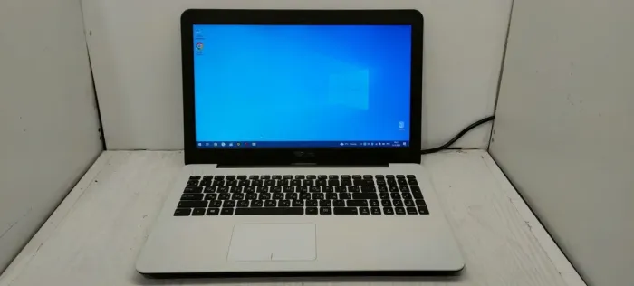Ноутбук Б-клас Asus X555S / 15.6" (1366x768) TN / Intel Pentium N3700 (4 ядра по 1.6 - 2.4 GHz) / 4 GB DDR3 / 240 GB SSD / Intel HD Graphics / WebCam б/в - зображення 2