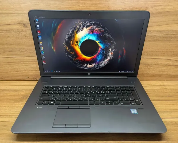 Мобільна робоча станція Б-клас HP zBook 17 G4 / 17.3" (1920x1080) IPS / Intel Xeon E3-1535M v6 (4 (8) ядра по 3.1 - 4.2 GHz) / 32 GB DDR4 / 512 GB SSD / nVidia Quadro P4000, 8 GB GDDR5, 256-bit / WebCam / Fingerprint / Windows 10 б/в - зображення 2