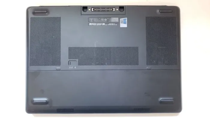 Мобільна робоча станція Dell Precision 7510 / 15.6" (1920x1080) IPS / Intel Core i7-6820HQ (4 (8) ядра по 2.7 - 3.6 GHz) / 16 GB DDR4 / 128 GB SSD M.2 + 750 GB HDD / nVidia Quadro M1000M, 2 GB GDDR5, 128-bit / WebCam б/в - зображення 8