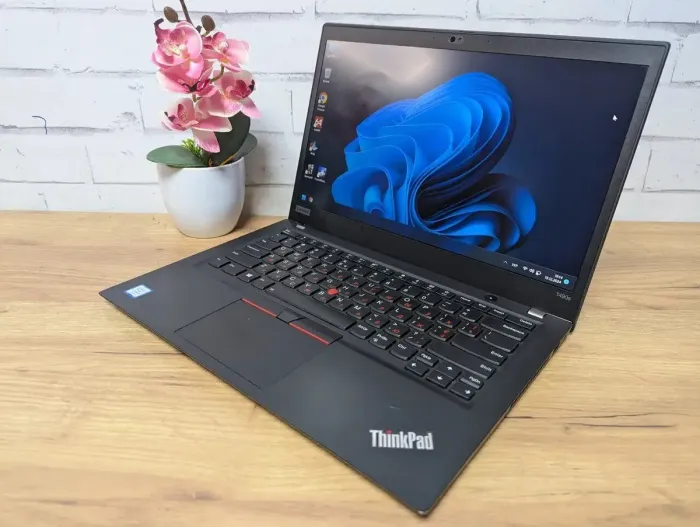 Ультрабук Lenovo ThinkPad T490s / 14" (1920x1080) TN / Intel Core i5-8265U (4 (8) ядра по 1.6 - 3.9 GHz) / 8 GB DDR4 / 256 GB SSD / Intel UHD Graphics / WebCam б/в - зображення 6