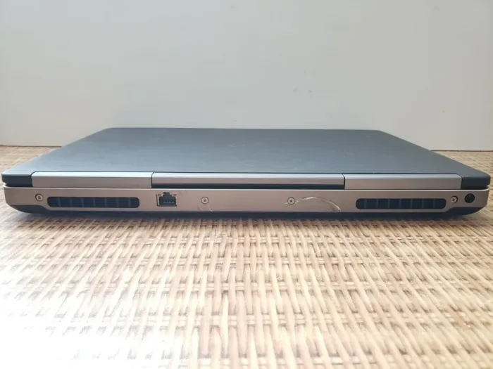 Мобільна робоча станція Dell Precision 7520 / 15.6" (1920x1080) TN / Intel Core i7-6820HQ (4 (8) ядра по 2.7 - 3.6 GHz) / 32 GB DDR4 / 256 GB SSD M.2 + 750 GB HDD / nVidia Quadro M2200, 4 GB GDDR5, 128-bit / WebCam б/в - зображення 6