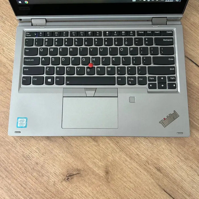 Ультрабук Lenovo ThinkPad L390 Yoga / 13.3" (1920x1080) IPS Touch / Intel Core i5-8265U (4 (8) ядра по 1.6 - 3.9 GHz) / 8 GB DDR4 / 256 GB SSD / Intel UHD Graphics / WebCam б/в - зображення 7