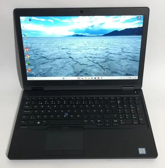 Ігровий ноутбук Dell Latitude 5580 / 15,6" (1920x1080) IPS / Intel Core i5-7440HQ (4 ядра по 2,8 - 3,8 ГГц) / 8 ГБ DDR4 / 256 ГБ SSD / nVidia GeForce 940MX, 2 ГБ GDDR5, 64-біт / Веб-камера б/в - зображення 2