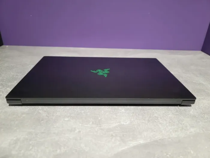 Ігровий ноутбук Razer Blade 15 RZ09-02887N91 / 15.6" (1920x1080) IPS / Intel Core i7-8750H (6 (12) ядер по 2.2 - 4.1 GHz) / 32 GB DDR4 / 1000 GB SSD / nVidia GeForce RTX 2070 Max-Q, 8 GB GDDR6, 256-bit / WebCam б/в - зображення 7