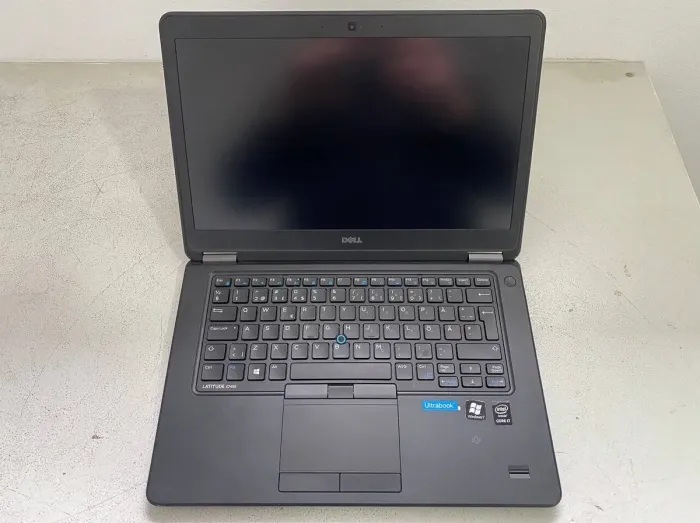 Ноутбук Б-клас Dell Latitude E7450 / 14" (1920x1080) IPS / Intel Core i7-5600U (2 (4) ядра по 2.6 - 3.2 GHz) / 16 GB DDR3 / 256 GB SSD / Intel HD Graphics 5500 / WebCam / HDMI б/в - зображення 2