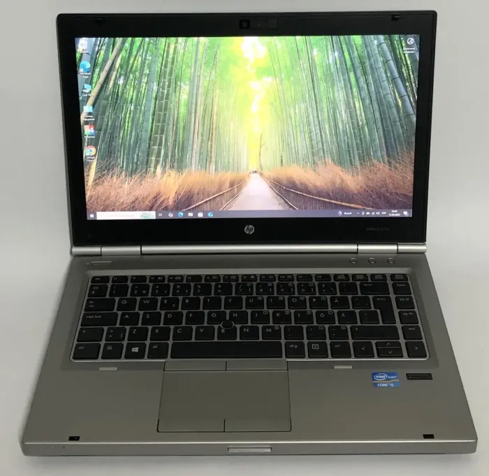 Ноутбук Б-клас HP EliteBook 8470p / 14" (1600x900) TN / Intel Core i5-3210M (2 (4) ядра по 2.5 - 3.1 GHz) / 8 GB DDR3 / 320 GB HDD / Intel HD Graphics 4000 / WebCam / DVD-ROM б/в - зображення 2