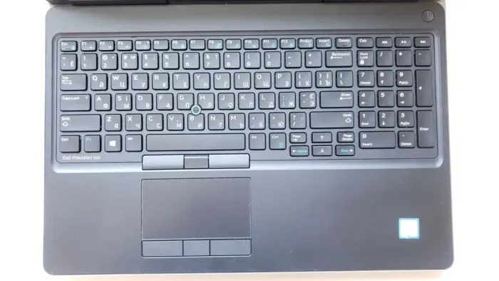 Мобільна робоча станція Dell Precision 7510 / 15.6" (1920x1080) IPS / Intel Core i7-6820HQ (4 (8) ядра по 2.7 - 3.6 GHz) / 16 GB DDR4 / 128 GB SSD M.2 + 750 GB HDD / nVidia Quadro M1000M, 2 GB GDDR5, 128-bit / WebCam б/в - зображення 3