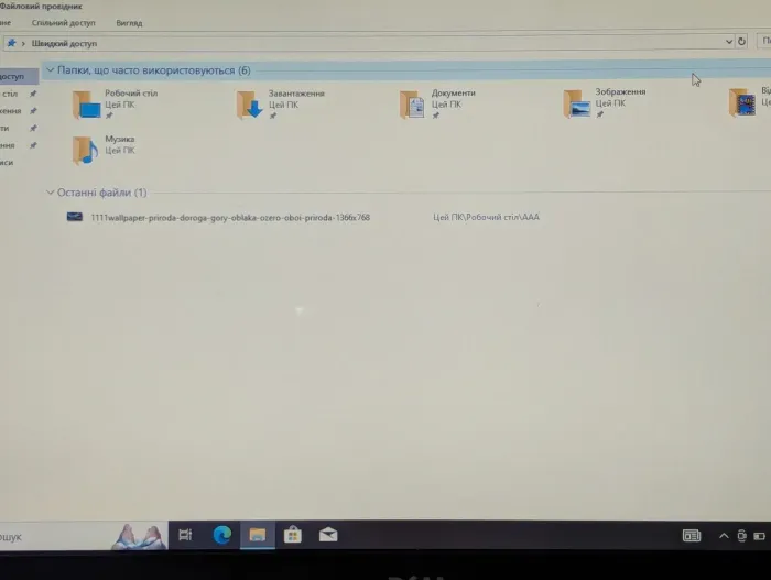 Ноутбук Б-клас Dell Latitude E5550 / 15.6" (1366x768) TN / Intel Core i5-5300U (2 (4) ядра по 2.3 - 2.9 GHz) / 8 GB DDR3 / 128 GB SSD / Intel HD Graphics 5500 / WebCam б/в - зображення 3