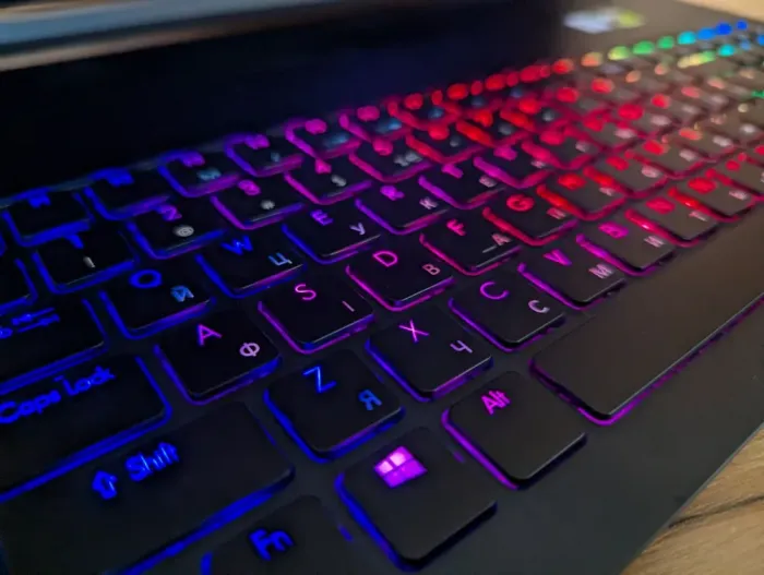 Ігровий ноутбук Acer Predator Triton 700 / 15.6" (1920x1080) IPS / Intel Core i7-7700HQ (4 (8) ядра по 2.8 - 3.8 GHz) / 32 GB DDR4 / 512 GB SSD + 512 GB SSD / nVidia GeForce GTX 1080, 8 GB GDDR5X, 256-bit / WebCam / Windows 10 б/в - зображення 8