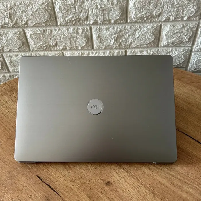 Ультрабук Б-клас Dell Latitude 7300 / 13.3" (1920x1080) IPS / Intel Core i5-8365U (4 (8) ядра по 1.6 - 4.1 GHz) / 8 GB DDR4 / 256 GB SSD / Intel UHD Graphics 620 / WebCam б/в - зображення 3