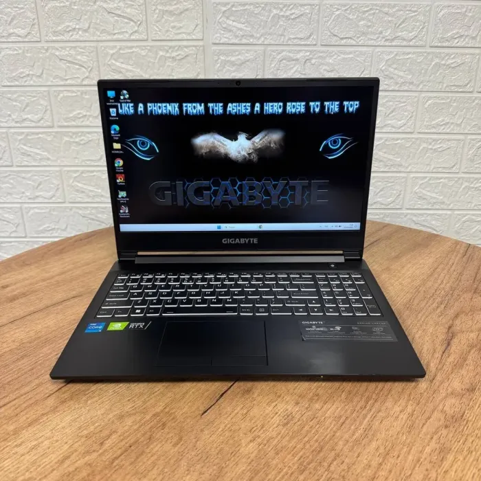 Ігровий ноутбук Б-клас Gigabyte G5 MD / 15.6" (1920x1080) IPS / Intel Core i5-11400H (6 (12) ядер 4.5 GHz) / 16 GB DDR4 / 1000 GB SSD / nVidia GeForce RTX 3050 Ti, 4 GB GDDR6, 128-bit / WebCam б/в - зображення 2