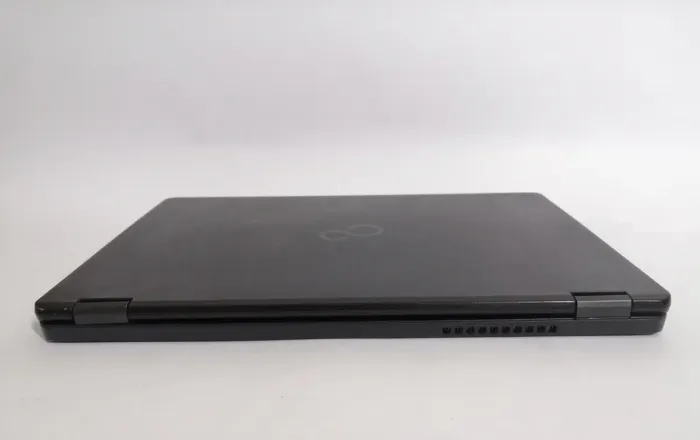 Нетбук Fujitsu LifeBook U727 / 12.5" (1920x1080) IPS / Intel Core i5-7200U (2 (4) ядра по 2.5 - 3.1 GHz) / 8 GB DDR4 / 128 GB SSD / Intel HD Graphics 620 / WebCam / VGA / Windows 10 Pro б/в - зображення 8