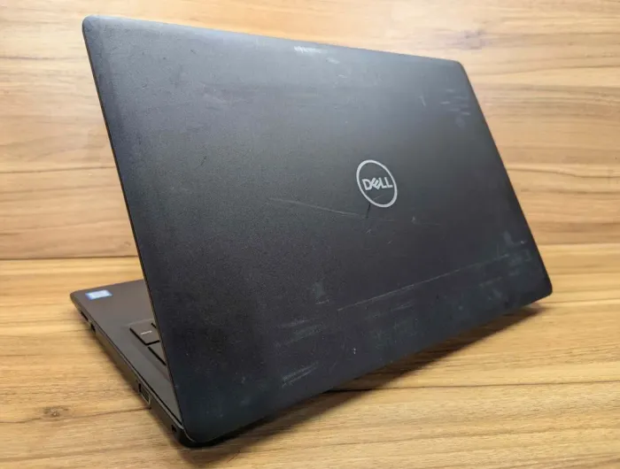 Ноутбук Dell Latitude 3590 / 15.6" (1920x1080) IPS / Intel Core i7-8550U (4 (8) ядра по 1.8 - 4.0 GHz) / 16 GB DDR4 / 512 GB SSD / AMD Radeon 530, 2 GB GDDR5, 64-bit / WebCam / Windows 10 б/в - зображення 6