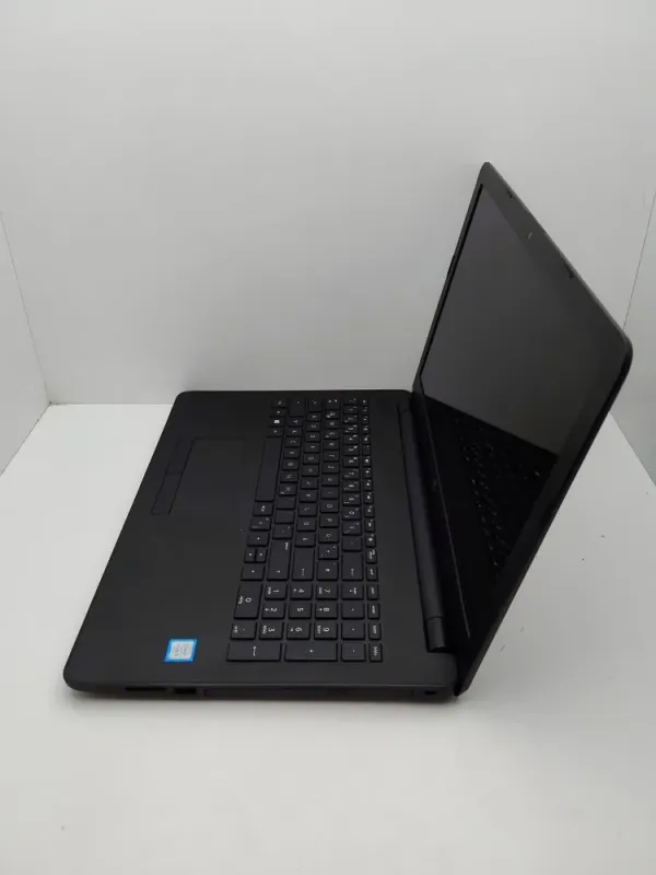 Ноутбук HP 15B / 15.6" (1366x768) TN / Intel Core i3-6006U (2 (4) ядра по 2.0 GHz) / 8 GB DDR4 / 240 GB SSD / Intel HD Graphics 520 / WebCam б/в - зображення 6