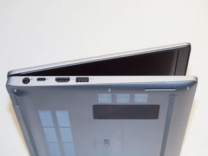 Ультрабук Б-клас Dell Latitude 5310 / 13.3" (1920x1080) IPS Touch / Intel Core i5-10310U (4 (8) ядра по 1.7-4.4 GHz) / 16 GB DDR4 / 256 GB SSD / UHD Graphics / WebCam / Win 11 Pro б/в - зображення 6