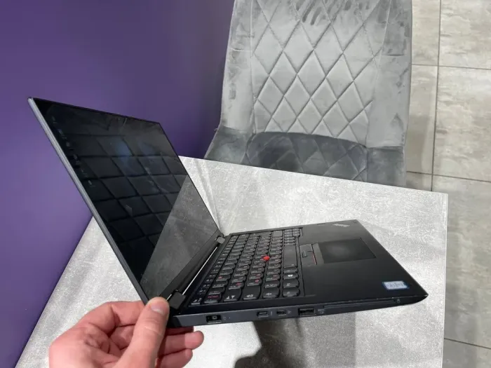 Ультрабук Lenovo ThinkPad X380 Yoga / 13.3" (1920x1080) IPS Touch / Intel Core i5-8250U (4 (8) ядра по 1.6 - 3.4 GHz) / 8 GB DDR4 / 120 GB SSD / Intel UHD Graphics 620 / WebCam б/в - зображення 3