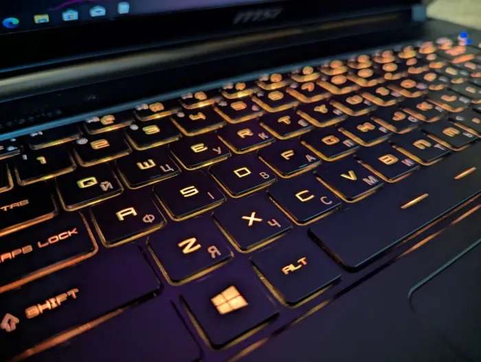 Ігровий ноутбук MSI GS66 / 15,6" (1920x1080) IPS / Intel Core i7-10750H (6 (12) ядер по 2,6 - 5,0 ГГц) / 16 ГБ DDR4 / 1000 ГБ SSD / nVidia GeForce RTX 2070, 8 ГБ GDDR6, 256-біт / Веб-камера / Windows 10 б/в - зображення 6