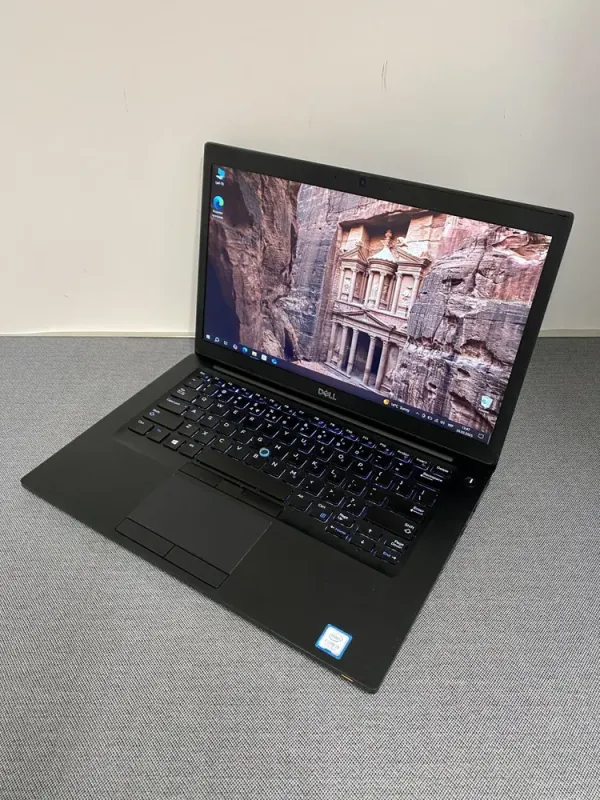 Ноутбук Dell Latitude 7490 / 14" (1920x1080) IPS / Intel Core i5-7300U (2 (4) ядра по 2.6 - 3.5 GHz) / 16 GB DDR4 / 256 GB SSD M.2 / Intel HD Graphics 620 / WebCam б/в - зображення 2