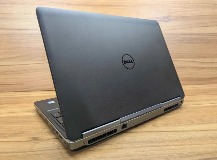 Ноутбук робоча станція Dell Precision 7520 / 15.6" (1920x1080) IPS / Intel Core i7-6820HQ (4 (8) ядра по 2.7 - 3.6 GHz) / 32 GB DDR4 / 480 GB SSD / nVidia Quadro M2200, 4 GB GDDR5, 128-bit / WebCam / Windows 10 б/в - зображення 6