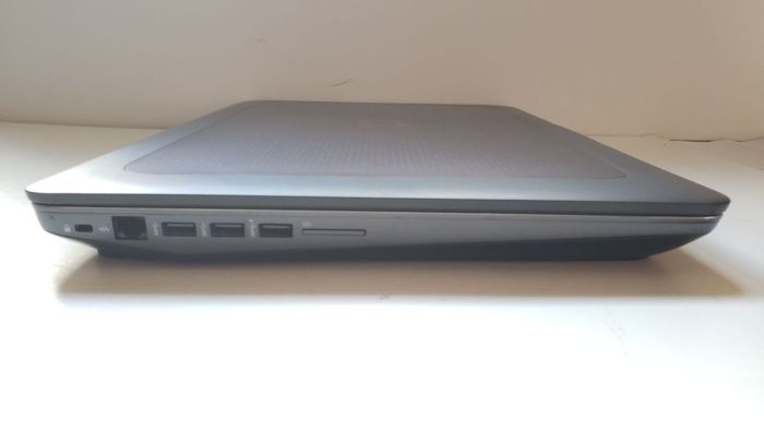 Мобільна робоча станція HP ZBook 17 G3 / 17,3" (1920x1080) IPS / Intel Core i7-6820HQ (4 (8) ядра по 2,7 - 3,6 ГГц) / 32 ГБ DDR4 / 128 ГБ SSD + 512 ГБ SSD + 1000 ГБ HDD / nVidia Quadro M3000M, 4 ГБ GDDR5, 256-біт / WebCam / HDMI б/в - зображення 4