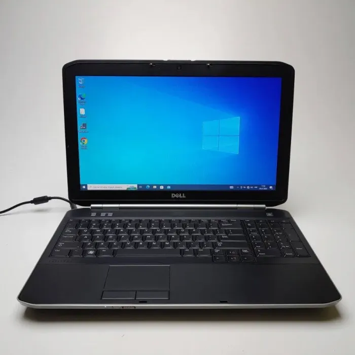 Ноутбук Б-класс Dell Latitude E5520 / 15.6" TN / Intel Core i5-2410M (2(4) ядра по 2.3-2.9 GHz) / 8GB DDR3 / 480GB SSD / HD Graphics 3000 / WebCam / DVD-ROM / Win 10 Pro б/в - зображення 2