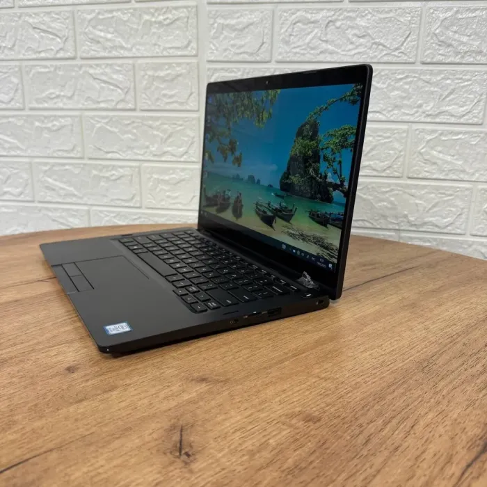 Ультрабук-трансформер Dell Latitude 5300 2-in-1 / 13.3" (1920x1080) IPS Touch / Intel Core i5-8365U (4 (8) ядра по 1.6 - 4.1 GHz) / 8 GB DDR4 / 256 GB SSD / Intel UHD Graphics / WebCam б/в - зображення 5