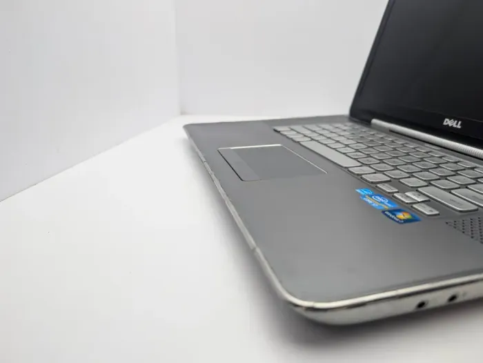 Ігровий ноутбук Б-клас Dell XPS 15z / 15.6" (1920x1080) TN / Intel Core i7-2640M (2 (4) ядра по 2.8 - 3.5 GHz) / 8 GB DDR3 / 256 GB SSD / nVidia GeForce GT 525M, 2 GB DDR3, 128-bit / WebCam б/в - зображення 7