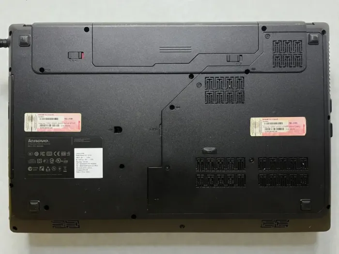 Ноутбук Lenovo G780 / 17.3" (1600x900) TN / Intel Pentium B970 (2 ядра по 2.3 GHz) / 8 GB DDR3 / 128 GB SSD / Intel HD Graphics / WebCam б/в - зображення 5