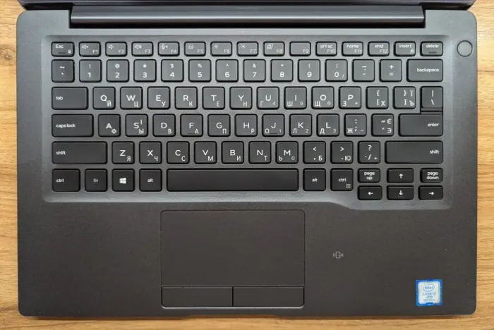 Ультрабук Dell Latitude 7400 / 14" (1920x1080) IPS / Intel Core i7-8665U (4 (8) ядра по 1.9 - 4.8 GHz) / 8 GB DDR4 / 512 GB SSD / Intel UHD Graphics 620 / WebCam / Windows 10 б/в - зображення 3