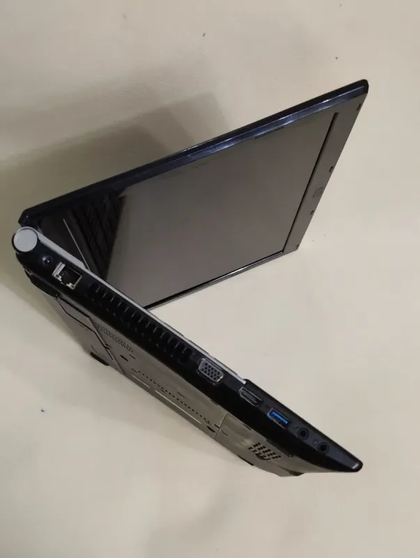 Ноутбук Acer Aspire V3-571G / 15.6" (1366x768) TN / Intel Core i7-3632QM (4 (8) ядра по 2.2 - 3.2 GHz) / 8 GB DDR3 / 256 GB SSD / nVidia GeForce GT 640M, 2 GB DDR3, 128-bit / WebCam / DVD-ROM б/в - изображение 5