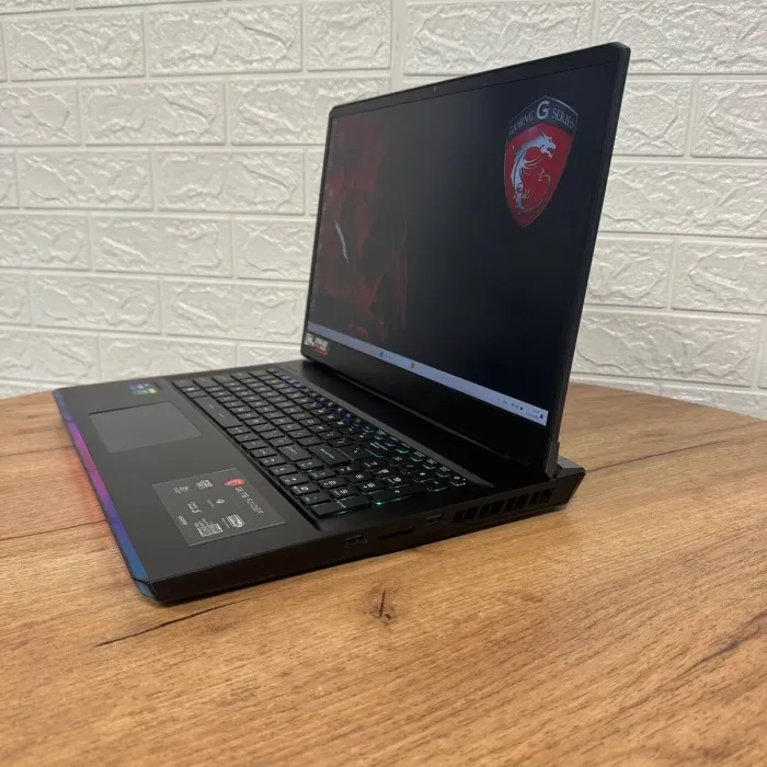 Ігровий ноутбук MSI GE76 Raider 11UG / 17.3" (1920x1080) IPS / Intel Core i7-11800H (8 (16) ядер по 2.3 - 4.6 GHz) / 16 GB DDR4 / 1000 GB SSD / nVidia GeForce RTX 3070, 8 GB GDDR6, 256-bit / WebCam б/в - зображення 5