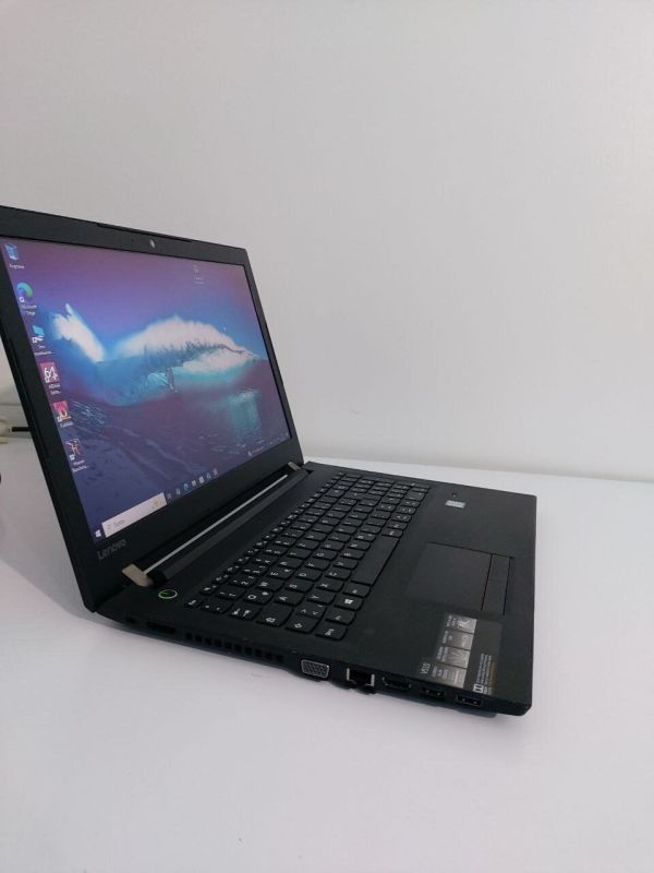 Ноутбук Lenovo V510-15IKB / 15.6" (1366x768) TN / Intel Core i5-7200U (2 (4) ядра по 2.5 - 3.1 GHz) / 20 GB DDR4 / 256 GB SSD + 640 GB HDD / Intel HD Graphics 520 / WebCam / DVD-ROM б/в - зображення 4