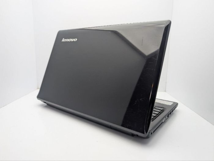 Ноутбук Lenovo G570 / 15.6" (1366x768) TN / Intel Core i3-2310M (2 (4) ядра по 2.1 GHz) / 8 GB DDR3 / 640 GB HDD / Intel HD Graphics 3000 / WebCam / DVD-ROM б/в - зображення 8