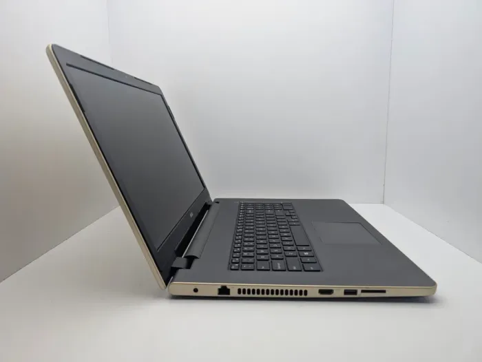 Ноутбук Dell Inspiron 15-5755 / 17.3" (1600x900) TN / AMD A8-7410 (4 ядра по 2.2 - 2.5 GHz) / 6 GB DDR3 / 240 GB SSD / AMD Radeon R5 Graphics / WebCam б/в - зображення 5