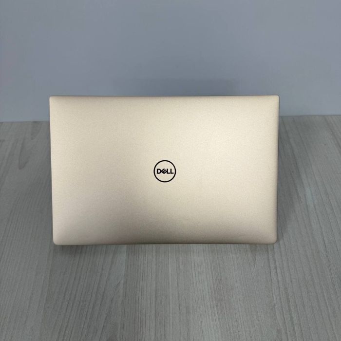 Ультрабук Б-клас Dell XPS 9370 Rose Gold / 13.3" (1920x1080) IPS / Intel Core i5-8250U (4 (8) ядра по 1.6 - 3.4 GHz) / 16 GB DDR3 / 256 GB SSD NVMe / Intel UHD Graphics 620 / WebCam б/в - зображення 3
