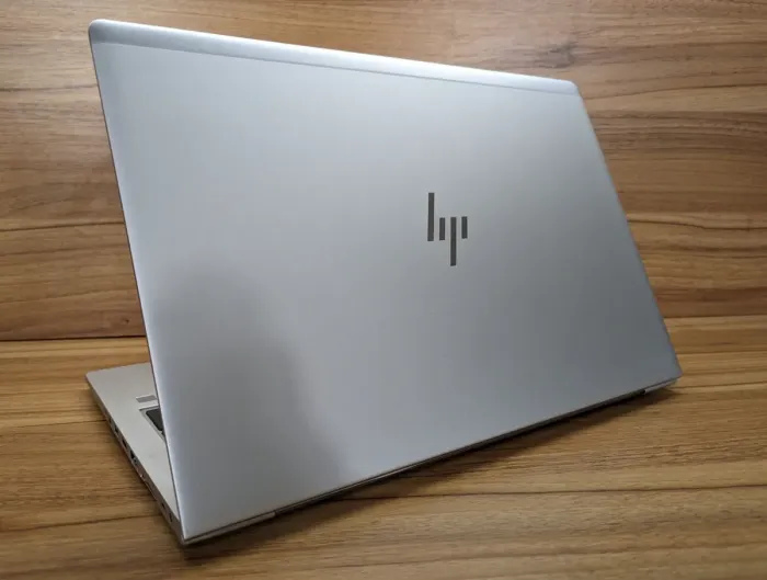 Ультрабук HP EliteBook 850 G5 / 15.6" (1920x1080) IPS / Intel Core i7-8650U (4 (8) ядра по 1.9 - 4.2 GHz) / 16 GB DDR4 / 512 GB SSD / Intel UHD Graphics 620 / WebCam / Fingerprint / Windows 10 б/в - зображення 7