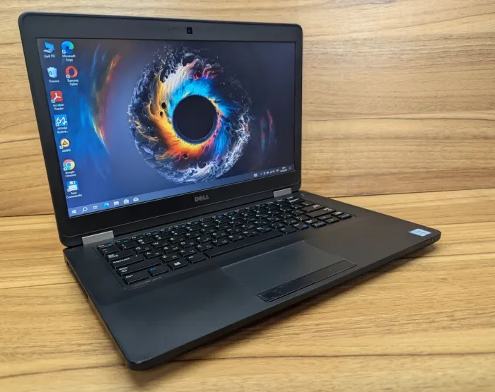 Ноутбук Dell Latitude E5470 / 14" (1366x768) TN / Intel Core i3-6100U (2 (4) ядра по 2.3 GHz) / 8 GB DDR4 / 256 GB SSD / Intel HD Graphics 520 / WebCam / Windows 10 б/в - зображення 4