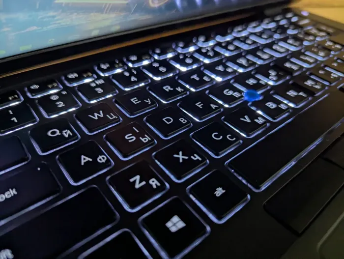 Ультрабук Dell Latitude 5400 / 14" (1366x768) TN / Intel Core i5-8365U (4 (8) ядра по 1.6 - 4.1 GHz) / 8 GB DDR4 / 240 GB SSD / Intel UHD Graphics / WebCam / Windows 10 б/в - зображення 6