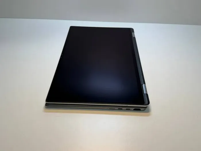 Ультрабук-трансформер Dell Latitude 9520 / 15.6" (1920x1080) IPS Touch / Intel Core i5-1145G7 (4 (8) ядра по 2.6 - 4.4 GHz) / 16 GB DDR4 / 256 GB SSD / Intel Iris Xe Graphics / WebCam / HDMI б/в - зображення 7