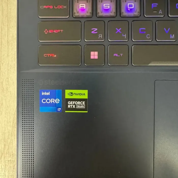 Ігровий ноутбук MSI Stealth 16 Studio A13VG / 16" (1920x1200) IPS / Intel Core i7-13620H (10 (16) ядер по 3,6 - 4,9 ГГц) / 16 ГБ DDR5 / 512 ГБ SSD NVMe / nVidia GeForce RTX 4070, 8 ГБ GDDR6, 128-bit / WebCam б/в - зображення 8