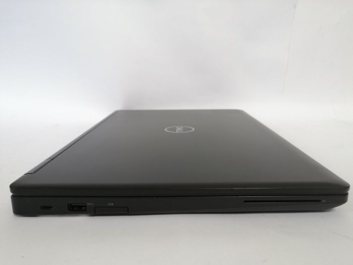 Робоча станція Dell Precision 3530 / 15.6" IPS / Core i7-8850H (6(12) ядер по 2.6-4.3 GHz) / 16GB DDR4 / 256GB SSD / Quadro P600, 4GB GDDR5, 128-bit / WebCam / HDMI б/в - зображення 9