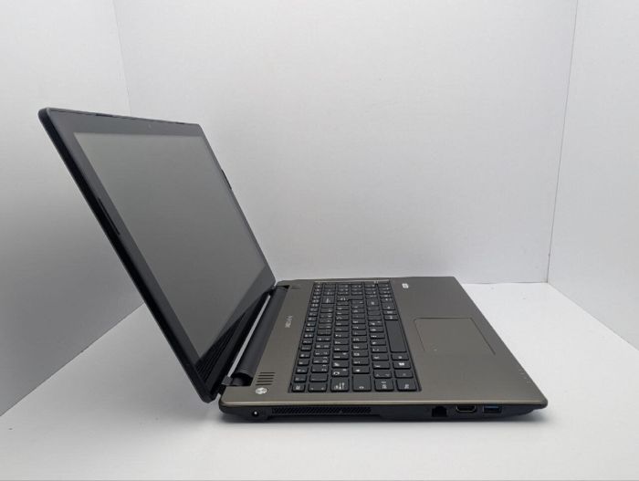 Ноутбук Medion E6239E / 15.6" (1366x768) TN Touch / Intel Pentium N3530 (4 ядра по 2.16 - 2.58 GHz) / 8 GB DDR3 / 120 GB SSD / Intel HD Graphics / WebCam / DVD-ROM б/в - зображення 4