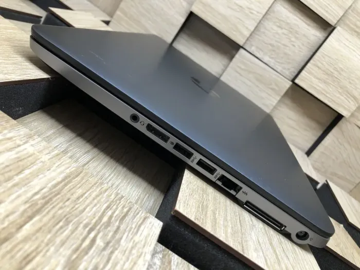 Ноутбук Б-клас HP EliteBook 840 G2 / 14" (1600x900) TN / Intel Core i5-5300U (2 (4) ядра по 2.3 - 2.9 GHz) / 8 GB DDR3 / 250 GB SSD / Intel HD Graphics 5500 / WebCam б/в - зображення 7